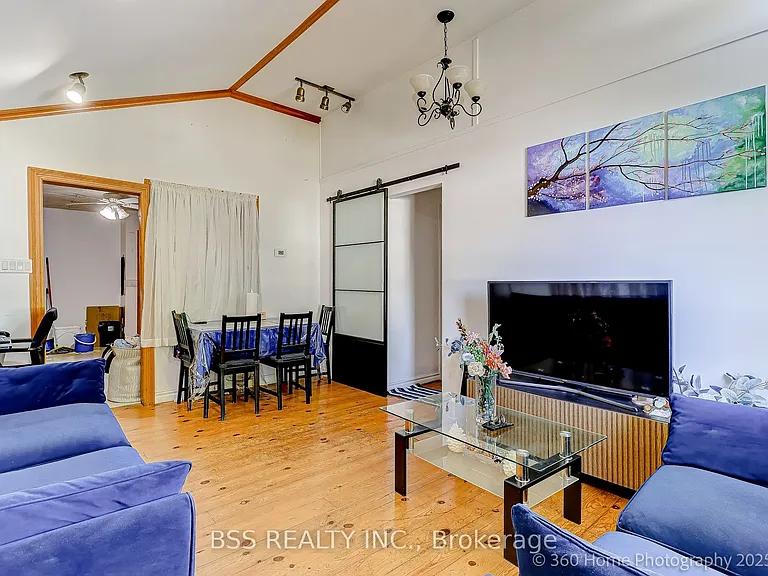 Elegant Custom-Built Home - Image 12