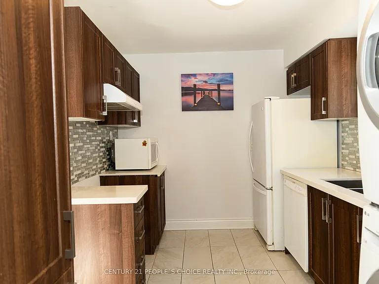 Luxury Custom-Built Detached Home with Income-Generating Basement – Near Bluff Beach - Image 6