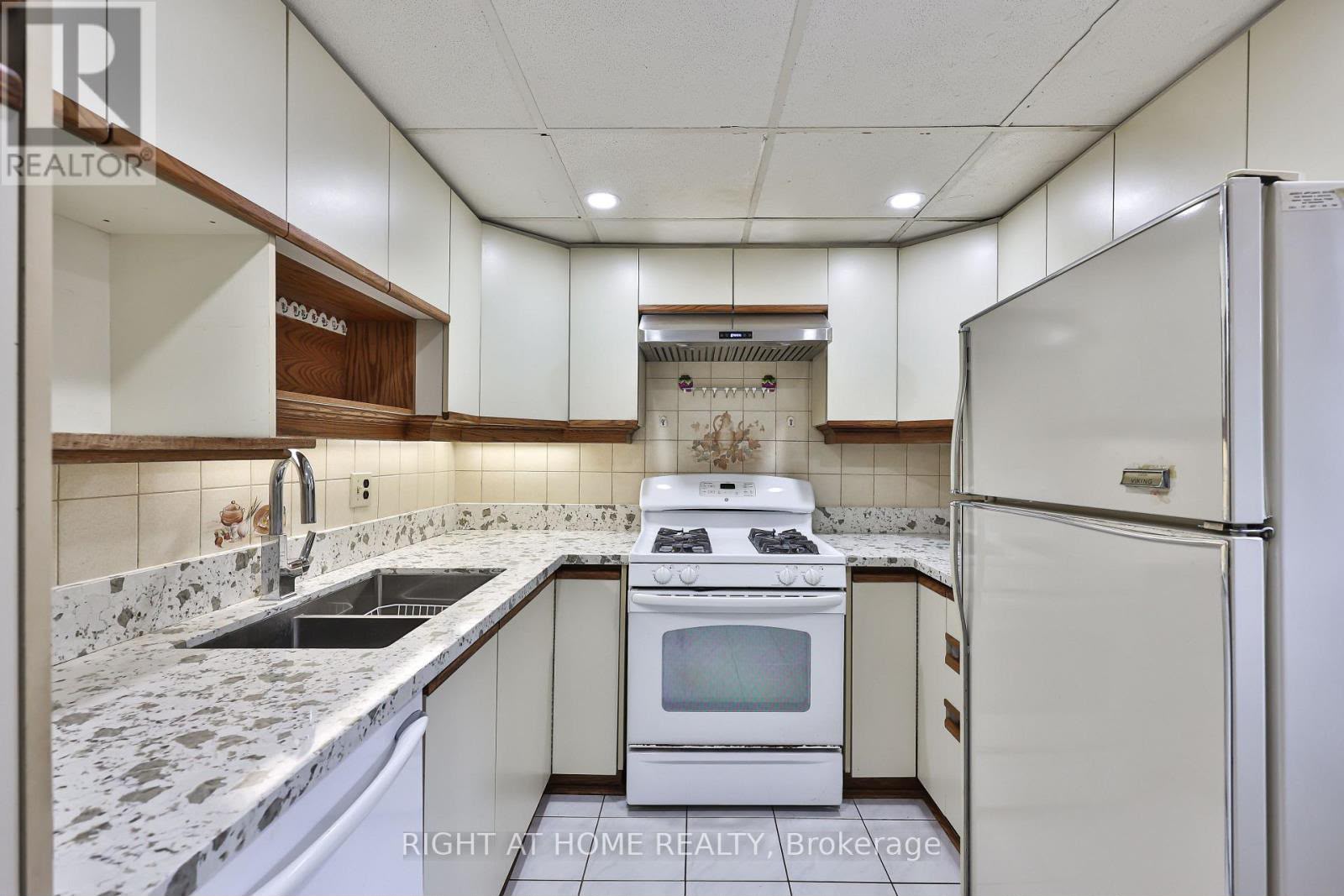 For sale - Image 4